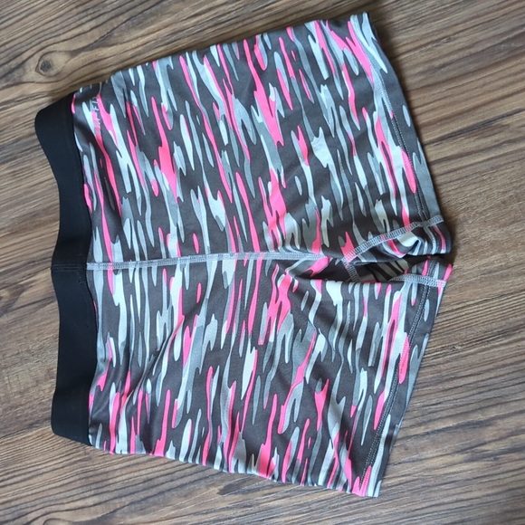 Nike Running Shorts - Picture 4 of 6